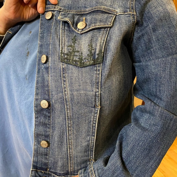 Hand Painted Jean Jacket! - Picture 4 of 9